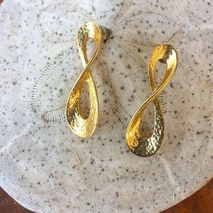 Vintage Infinity Earrings - gold tone  1 1/4” posts